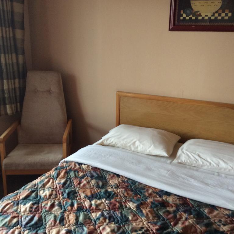 Parkwood Motor Inn Sundre Kültér fotó